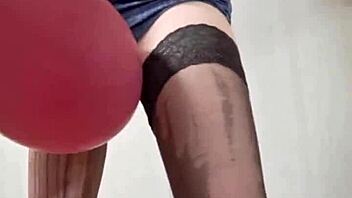 elza kom's sexy balloon ass worship tease 😈🎈🍑🔥