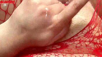 ¡Curvy Latina's Big Clit Pussy Soaks Red Bodysuit!
