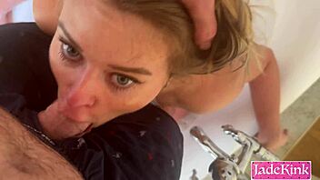 pretty girlfriend gets romantic bathtub pounding from her man