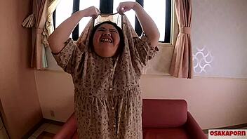 corona chubby 103kg monster vacuum blowjob g-cup paizuri explosion!