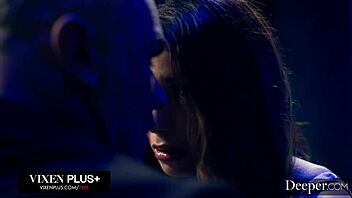 Deeper gorgeous baddie xxlayna marie unleashes her deepest kinks