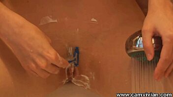Shaving My Pussy In The Shower