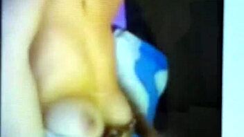 French slut fanny toying shaved pussy on webcam