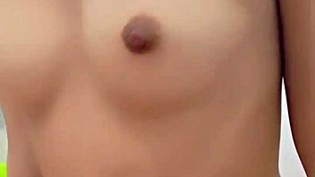 vietnam nữ y tá gợi cảm a beautiful and alluring vietnamese nurse