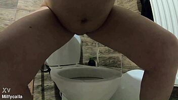 smoking milf toilet pee with close up