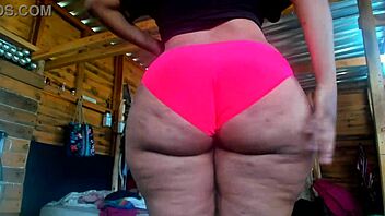 big black ass in torn leggings shows soft natural booty