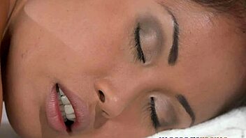 Stunning Filipino model reaches intense lesbian orgasm
