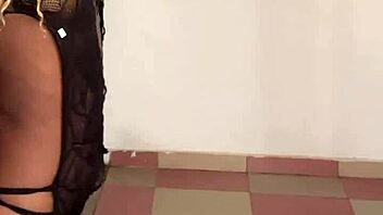 sexy dance performance