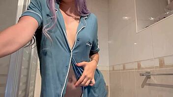 Cute 18 year old college girl shows off her delicious pussy