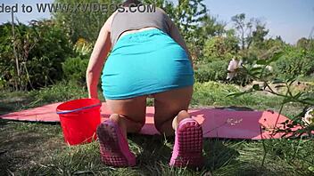 Hot Wife Upskirt Ass Flashing Outdoors