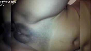 Ay aaaay me duele mi colita dijiste que nomas la puntita aaaah