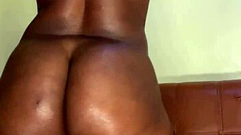 My creamy pussy is all yours for a hot ride 😈