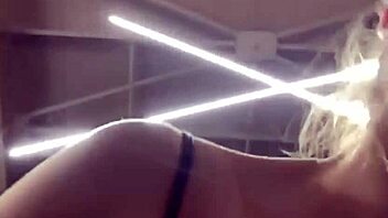 workout with masturbate in public