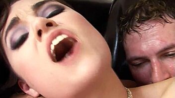 Tall slim girl gets tight pleasure without protection