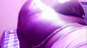 Ebony Ssbbw Uses Dildo And Squirts On Table