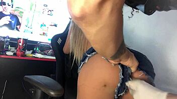 Loirinha Gosta De Dar O Cu Com Sex Toy