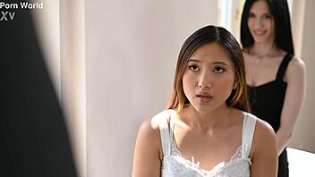new bride offers all holes on wedding day