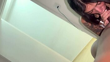 negão desconhecido arrastou a novinha pro barraco