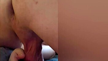 kimmi leon swallows thick load while playing video games