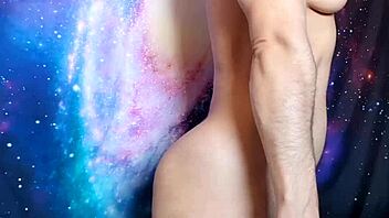 aragne plays with anal and gapes wide