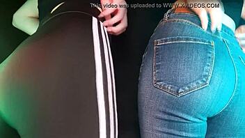twins scratch deep and slow in sexy leggings