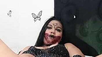 Allisonvega celebrates halloween with solo play