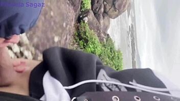 Fodendo com novinho na praia safado cheio de tesao