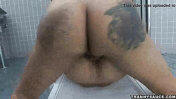 penelope jolie fucks stud anally