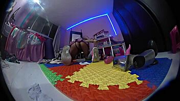 Oso de peluche con camara oculta no puedo creer lo que hace mi hermana cuando esta sola en su cuarto