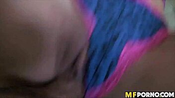 Amateur latina lilly hall takes it deep