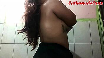 Huge Tits Model Shower Tease