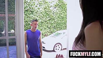 Reagan Foxx Hires Car Wash Guy Evan Cox For Rough Milf Sex