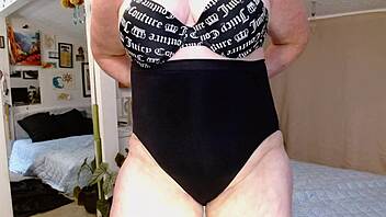 mature curvy babe pops pussy in bra and panties show
