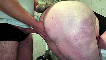 Step mom with big round ass accidentally caught my morning boner 4k