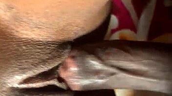 Ma bite dans la chatte de ma voisine