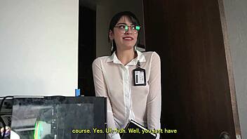me cogi a mi secretaria y la embarace pero mi esposa no sabe
