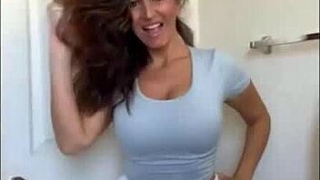 This married brazilian amateur dances so sexy and hot right here
