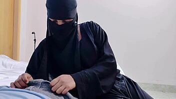 Horny hijabi milf wife enjoys rough homemade bangla sex