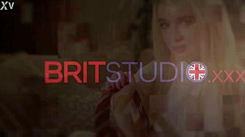 Hot british nurse shows banana joi technique