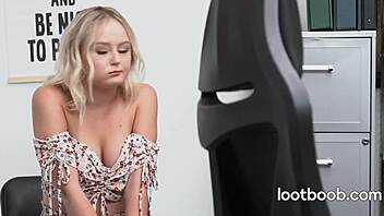 Teen shoplifter takes the guard standing to erase her record