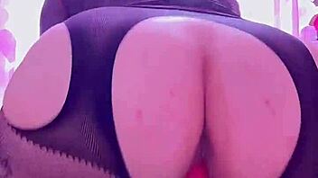 Goth girl rides dildo and squirt on the floor
