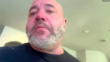 Bicuckold husband watches wife suck cock