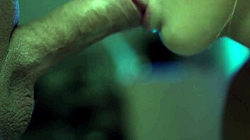 Amateur teen gets her mouth filled with cum and swallows it all