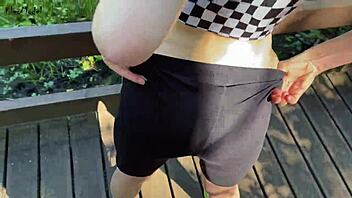 Outdoor creampie with a British girlfriend in a public park