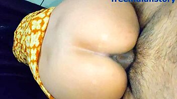 Indian bhabhi gives blowjob in HD video
