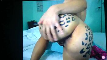Webcam model shows off her asshole and dog style skills
