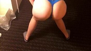 Slim blonde ebony babe shows off her twerking skills in real life - hookervids